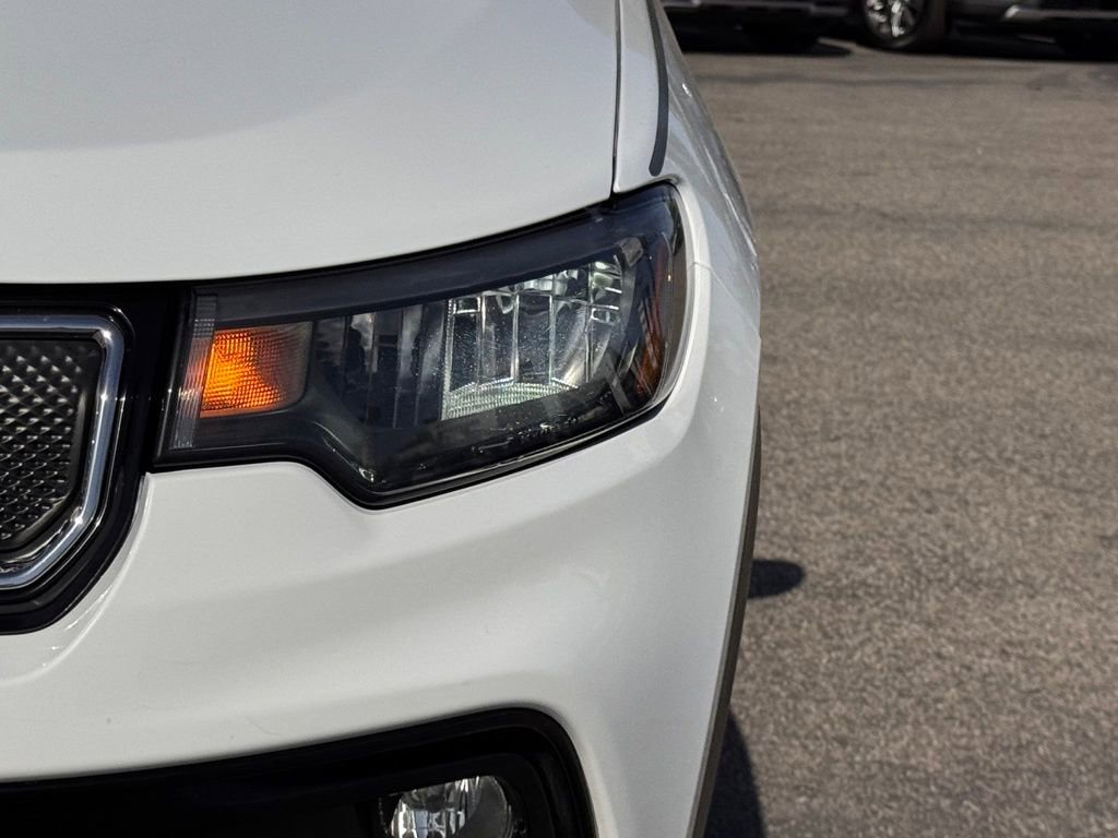 Used 2022 Jeep Compass Limited w/ Mopar Graphics Package image 8