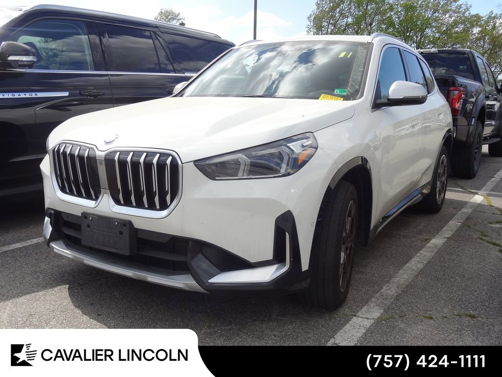 Used 2023 BMW X1 xDrive28i w/ Convenience Package AWD/4WD image 3