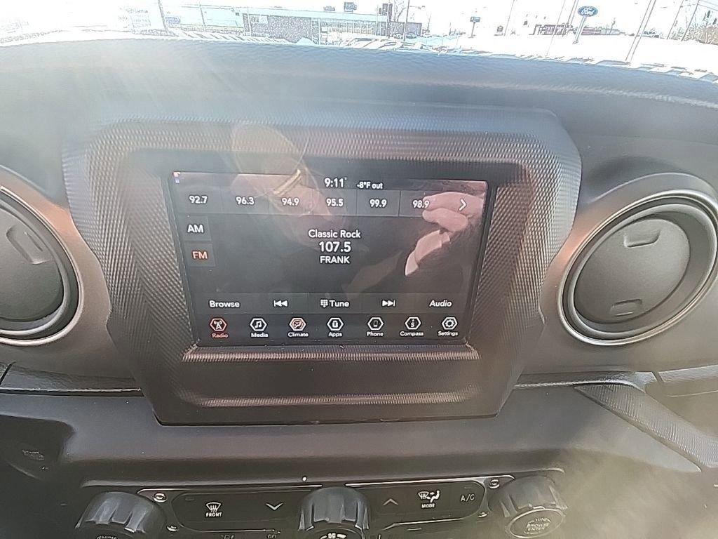 Used 2022 Jeep Wrangler Sport image 15