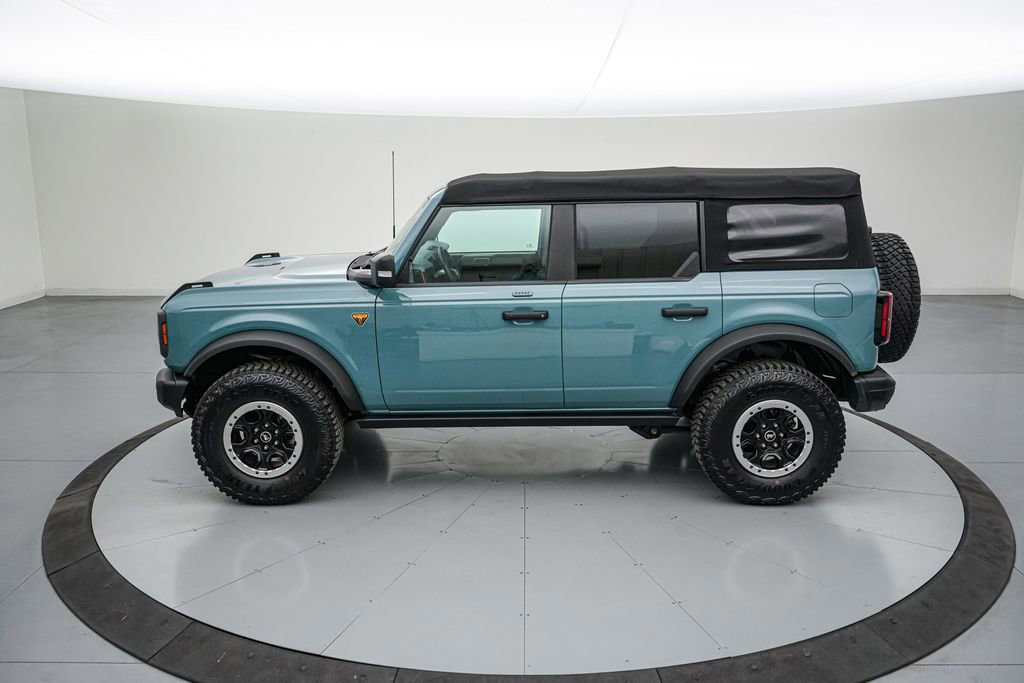 Certified 2022 Ford Bronco Badlands AWD/4WD image 2