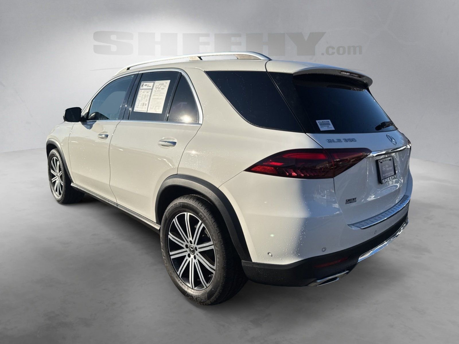 Used 2024 Mercedes-Benz GLE 350 4MATIC image 3