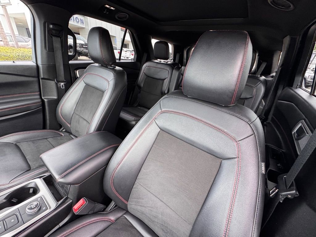 Certified 2023 Ford Explorer ST-Line w/ Class IV Trailer Tow Package image 21