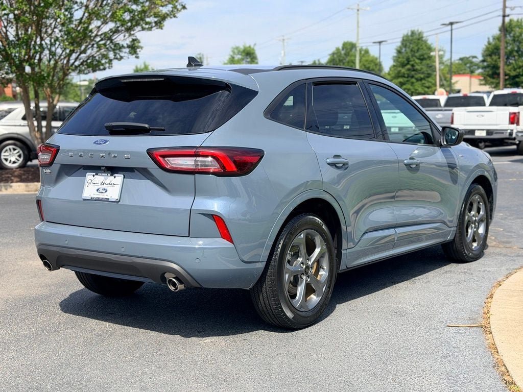 Certified 2023 Ford Escape ST-Line w/ Tech Pack #1 FWD image 9