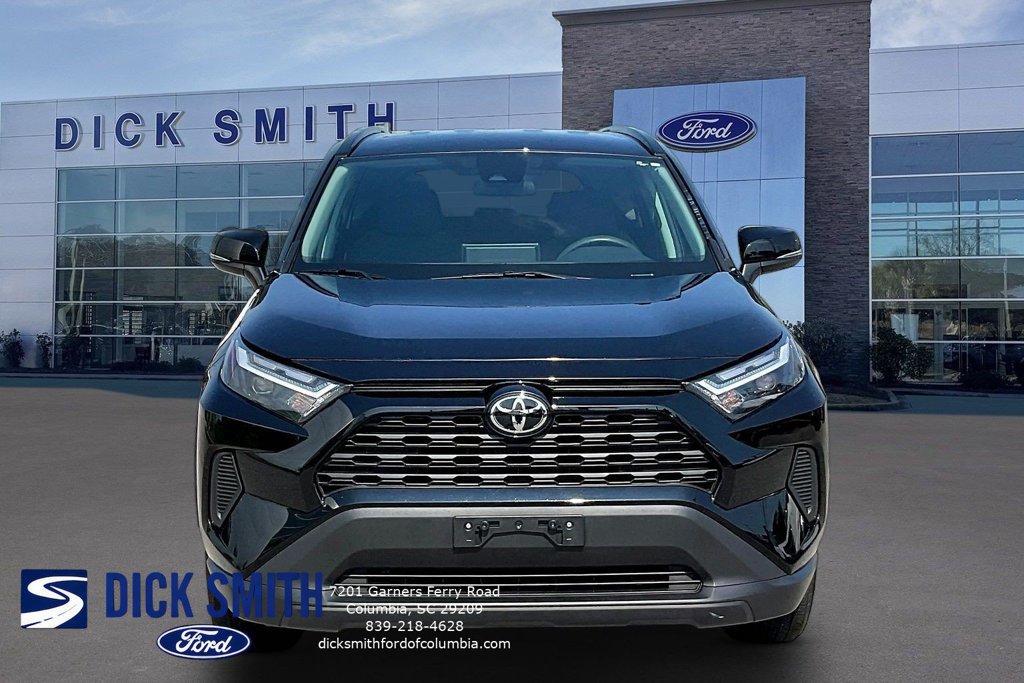 Used 2025 Toyota RAV4 XLE FWD image 2
