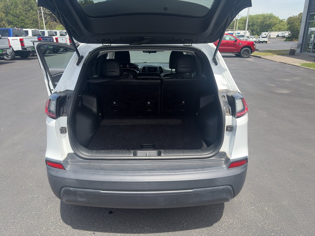 Used 2019 Jeep Cherokee Latitude Plus FWD image 20
