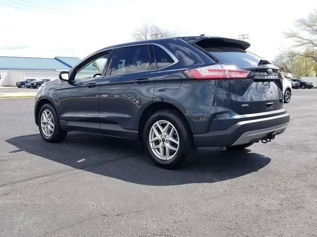 Certified 2024 Ford Edge SEL w/ Convenience Package AWD/4WD image 8