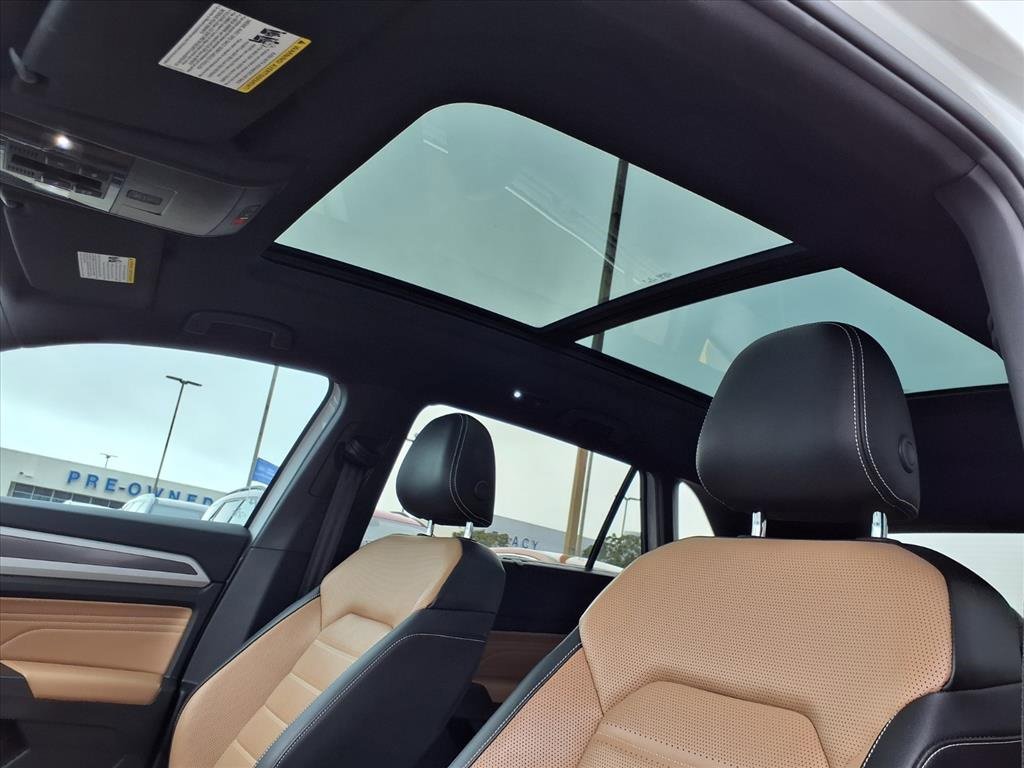 Used 2022 Volkswagen Atlas Cross Sport SEL Premium R-Line w/ Cross Sport MDO Package image 14