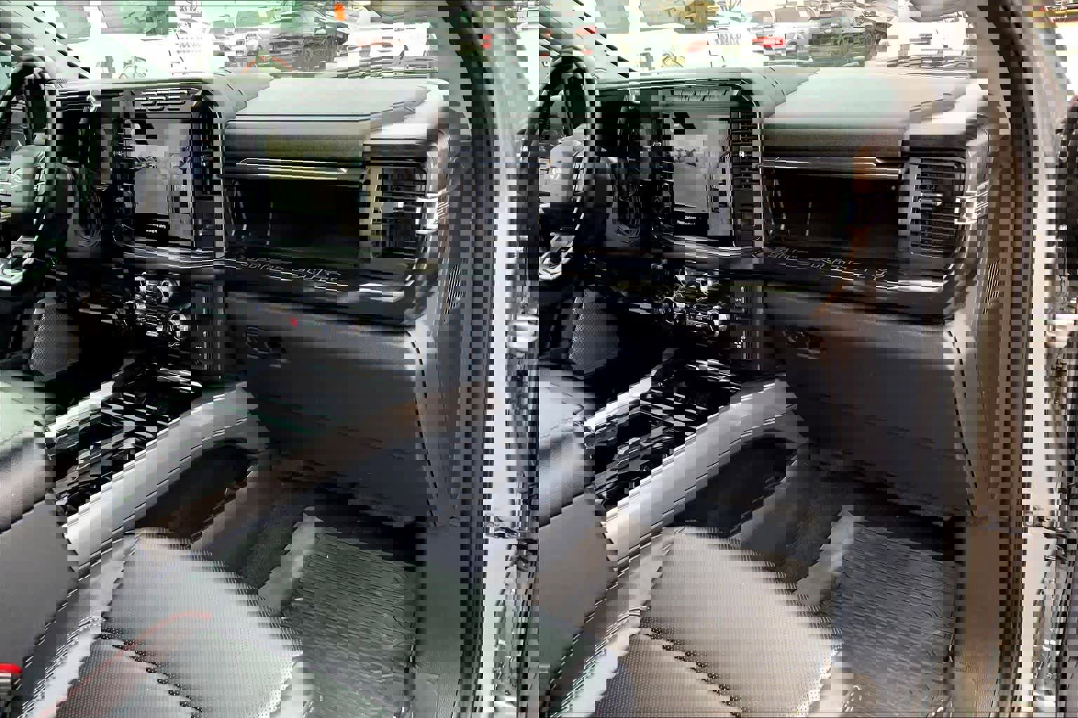 Certified 2023 Ford F250 Lariat w/ Lariat Ultimate Package image 16