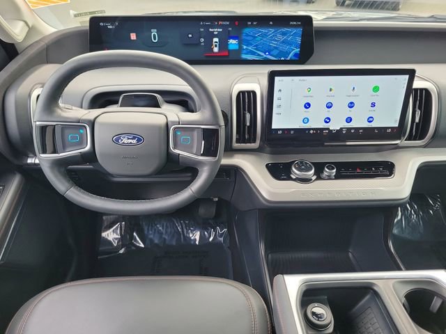 Certified 2025 Ford Expedition Active RWD image 4