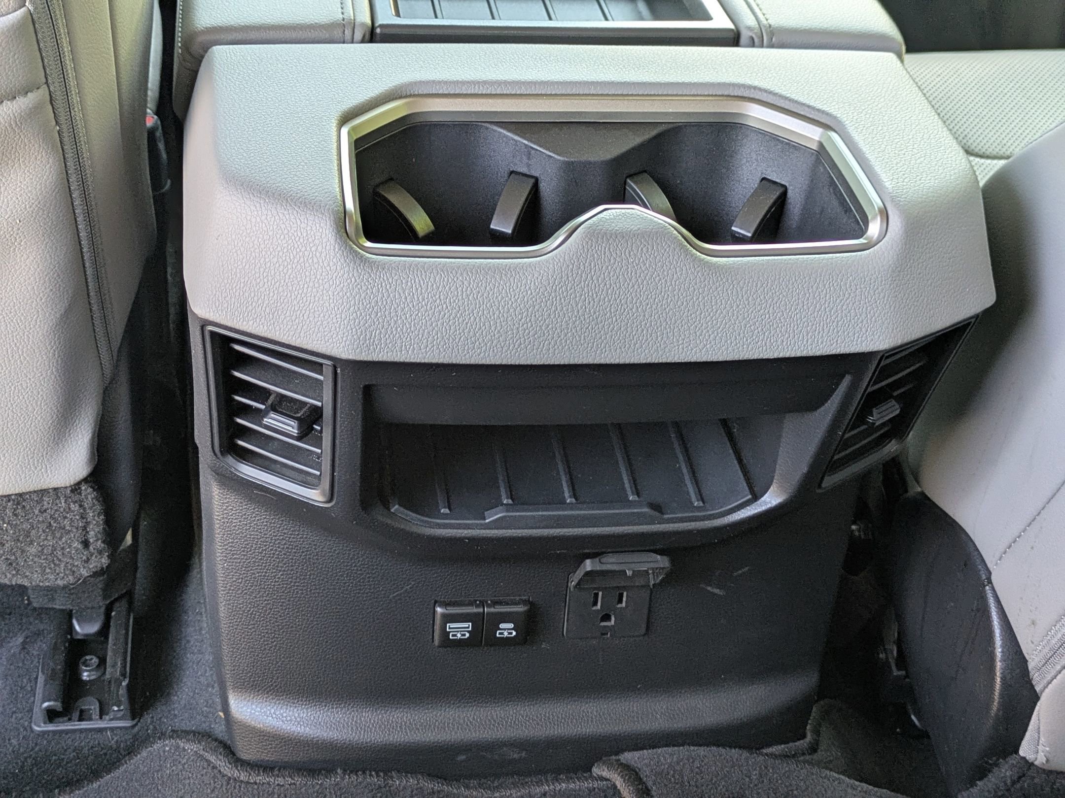 Used 2024 Toyota Tundra Limited w/ TRD Off-Road Package AWD/4WD image 31