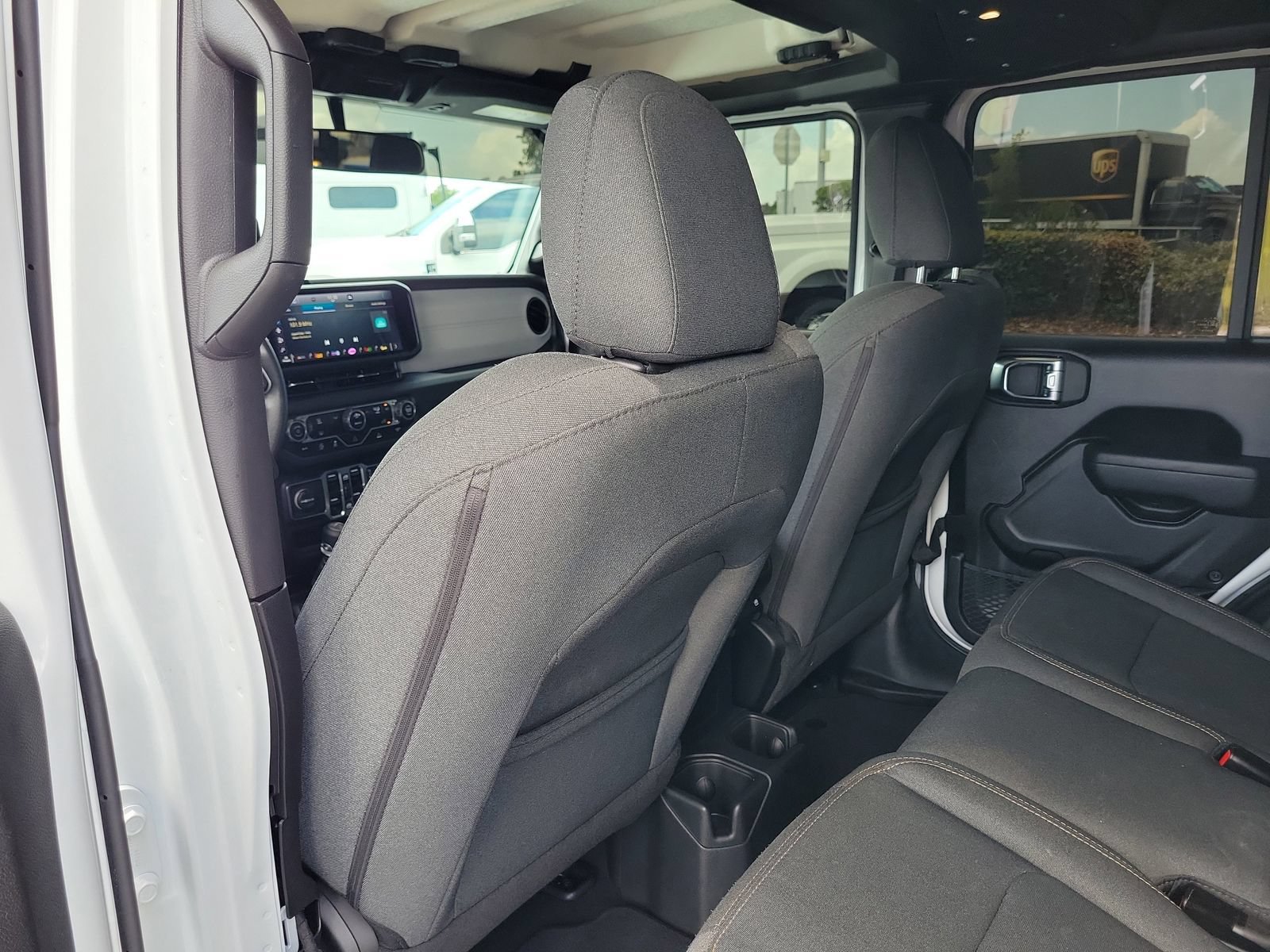 Used 2025 Jeep Gladiator Sport AWD/4WD image 8