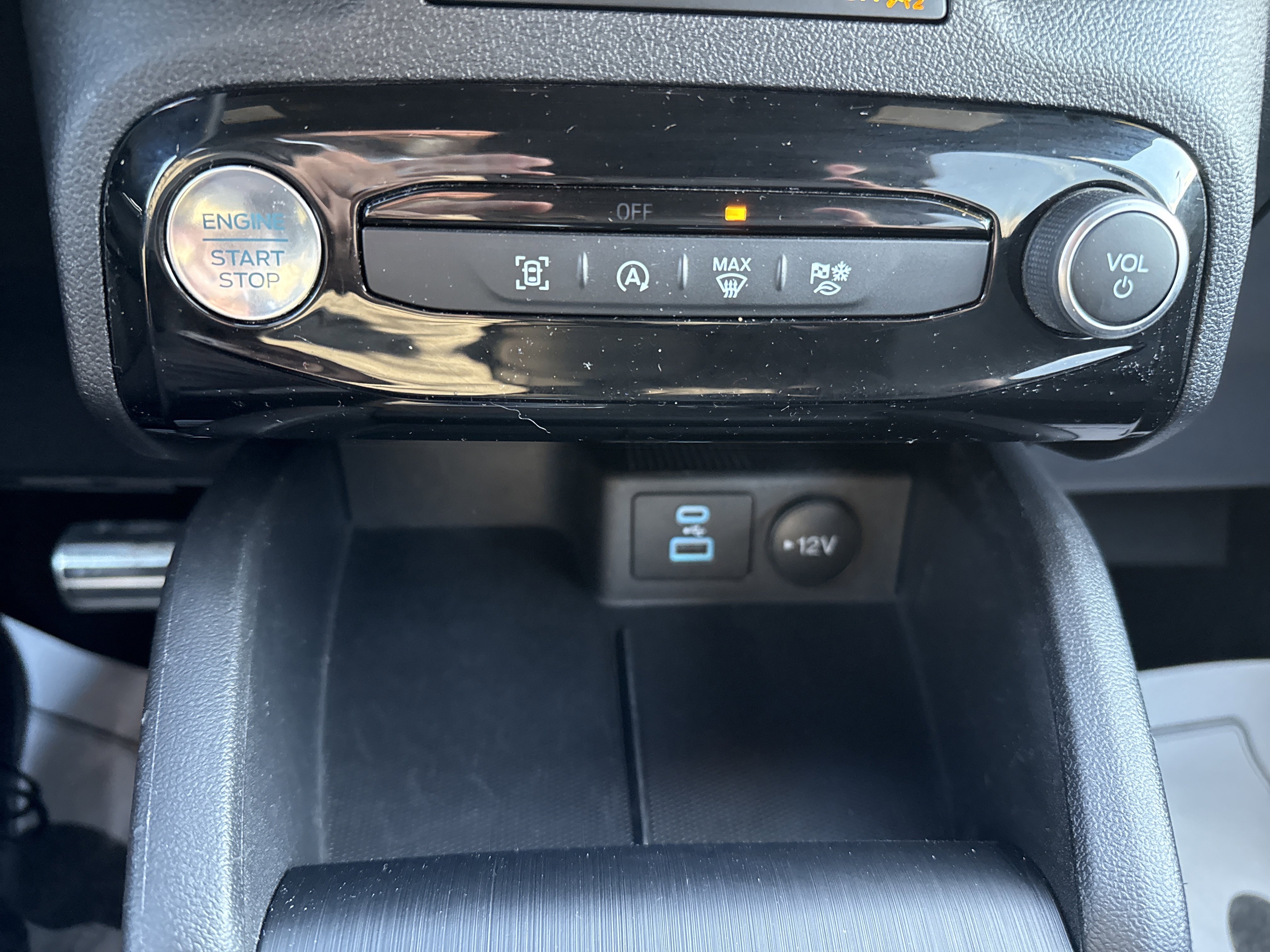 Certified 2023 Ford Escape ST-Line w/ Tech Pack #1 AWD/4WD image 25
