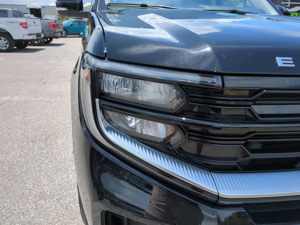 Certified 2025 Ford Expedition Platinum AWD/4WD image 11