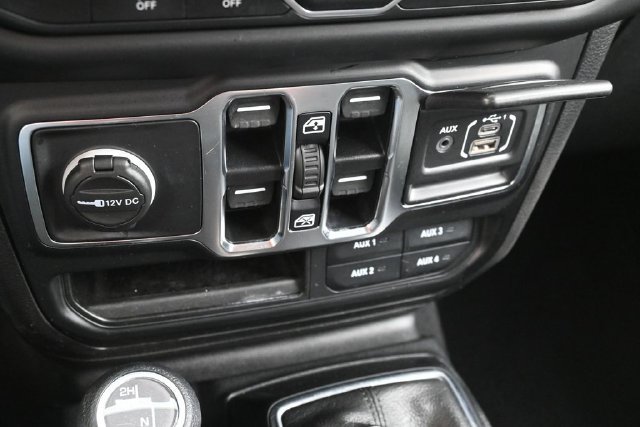 Used 2021 Jeep Wrangler Unlimited Sport AWD/4WD image 25