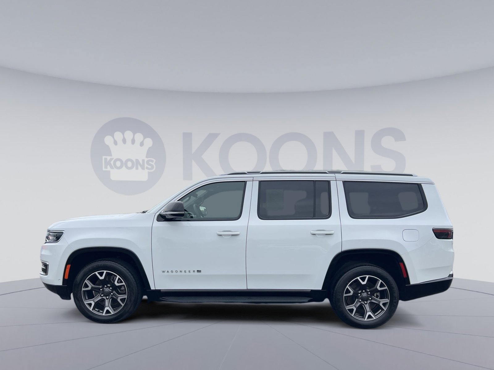 Used 2024 Jeep Wagoneer Series III AWD/4WD image 7
