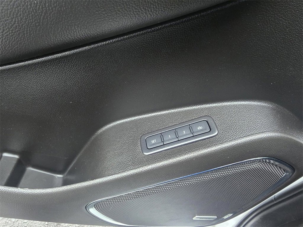 Used 2020 GMC Yukon XL SLT image 23