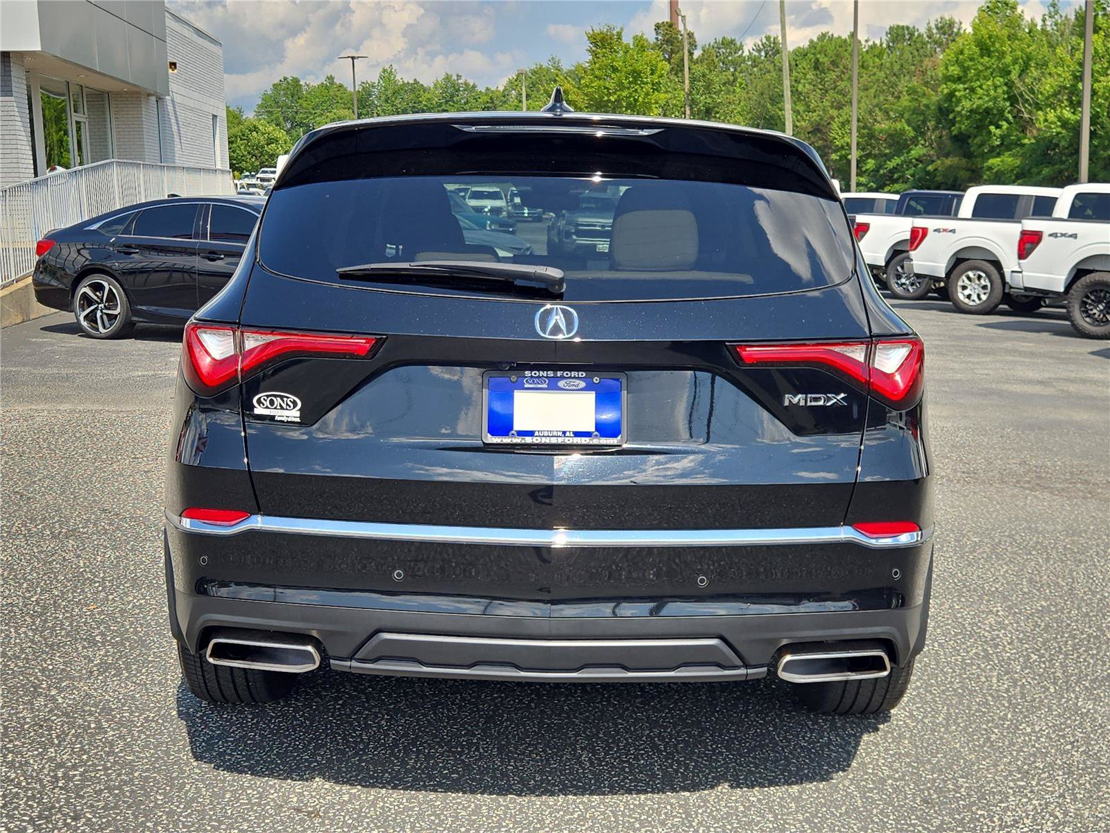 Used 2023 Acura MDX FWD w/ Technology Package image 8