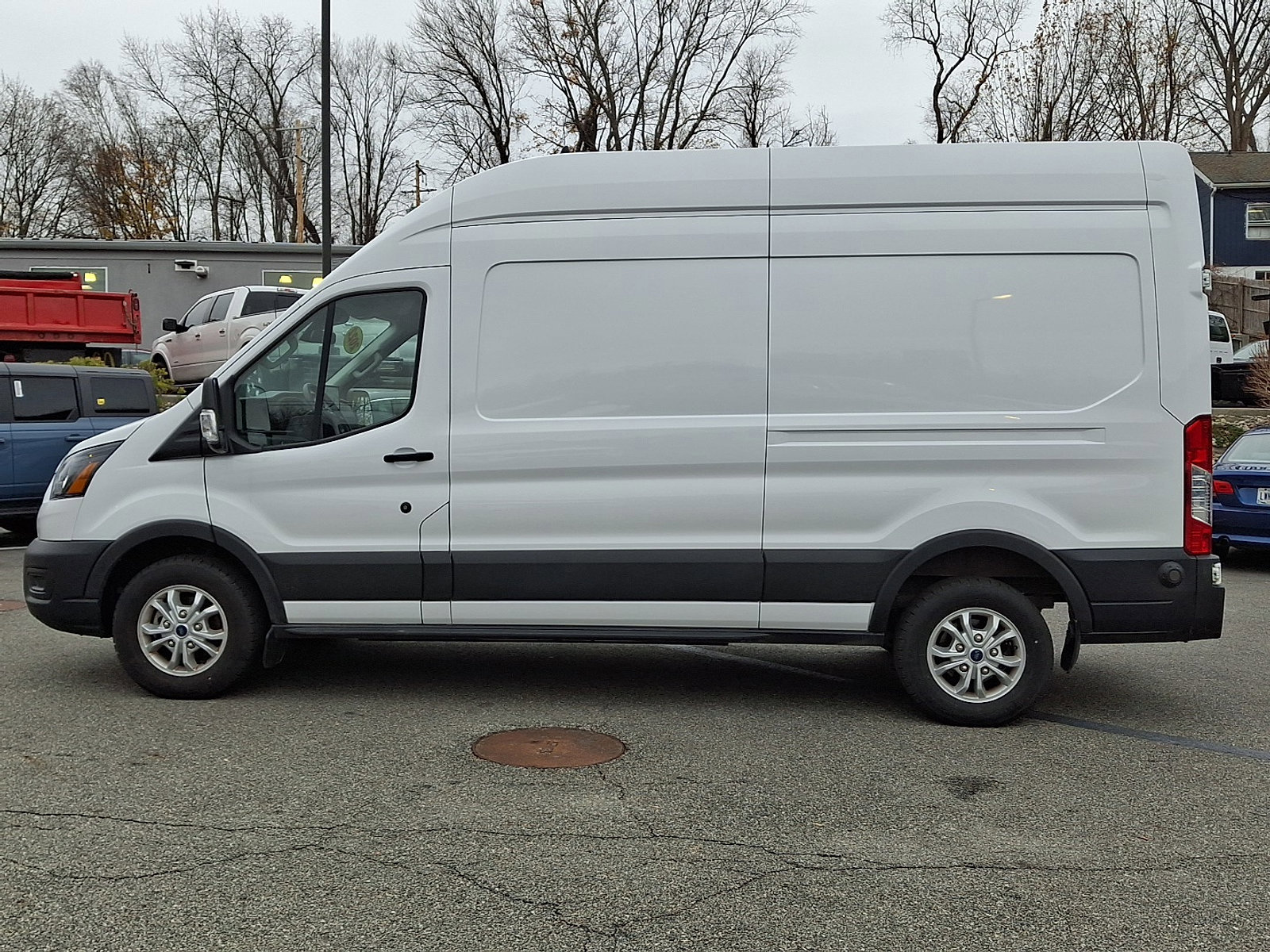 Certified 2022 Ford E-Transit 148 High Roof image 3