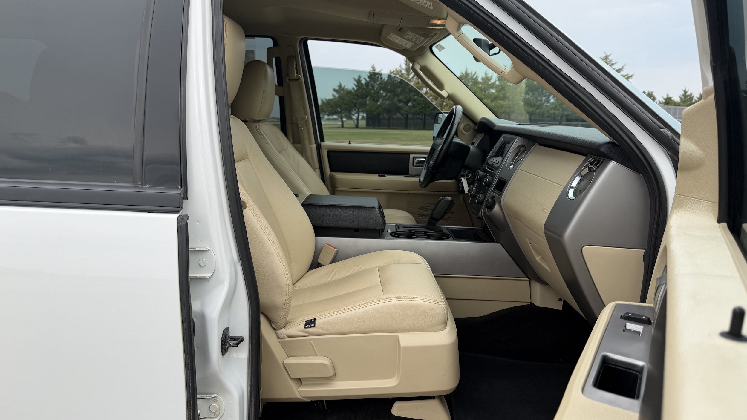Certified 2017 Ford Expedition XLT AWD/4WD image 26