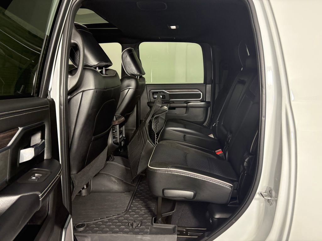 Used 2025 RAM 3500 Laramie image 30
