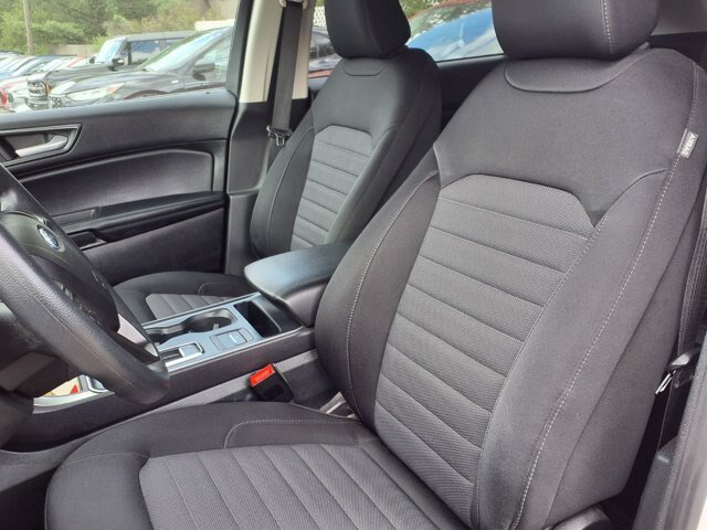 Certified 2023 Ford Edge SE w/ Black Appearance Package AWD/4WD image 2
