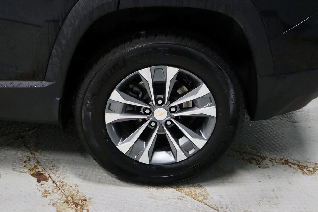Used 2025 Chevrolet Equinox LT AWD/4WD image 18