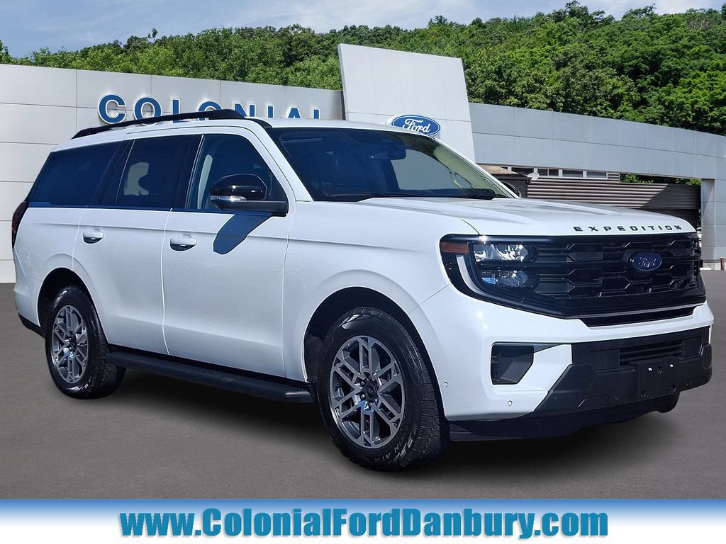 Certified 2025 Ford Expedition Active AWD/4WD image 1