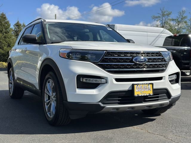 Certified 2023 Ford Explorer XLT w/ Equipment Group 202A image 8