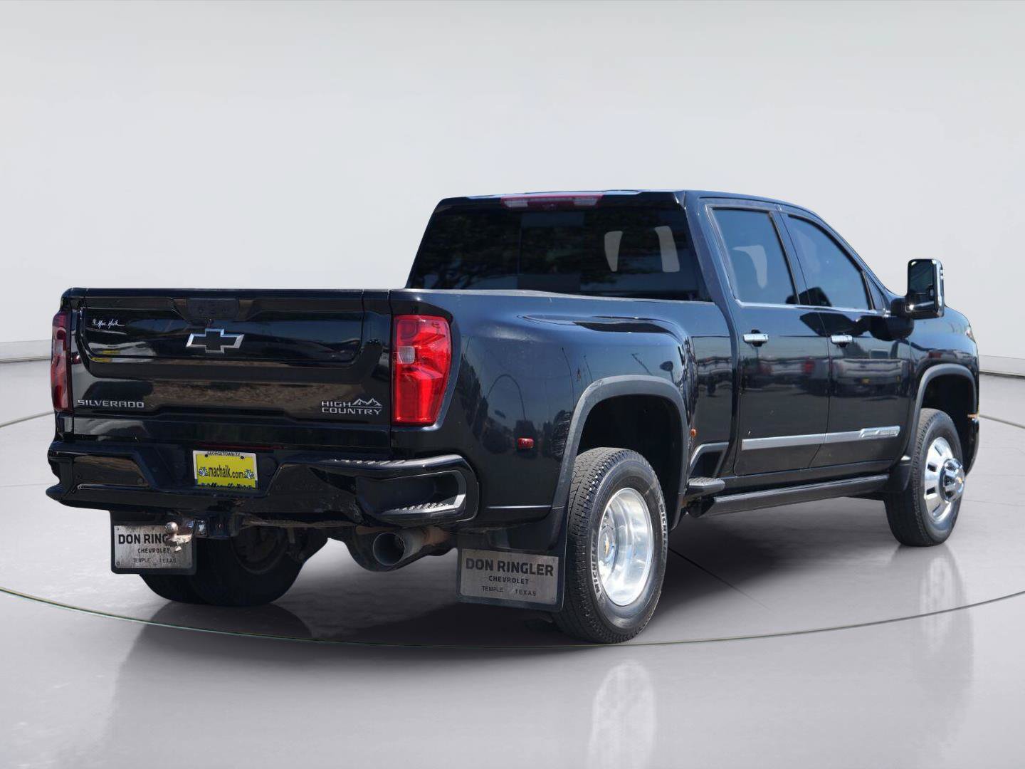 Used 2024 Chevrolet Silverado 3500 High Country w/ High Country Premium Package AWD/4WD image 6