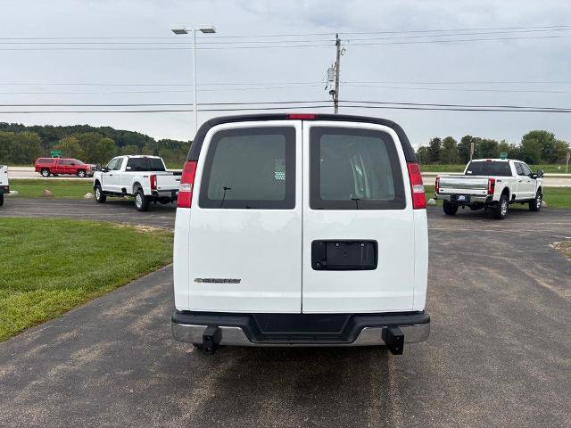 Used 2025 Chevrolet Express 2500 w/ Driver Convenience Package RWD image 5