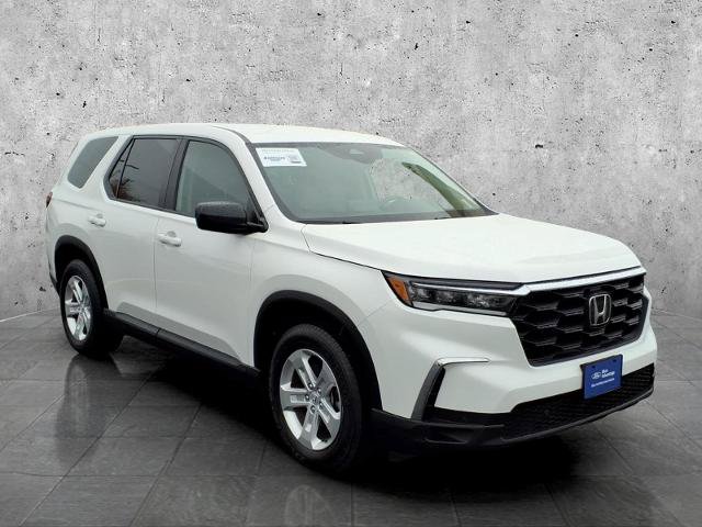 Used 2023 Honda Pilot LX image 3