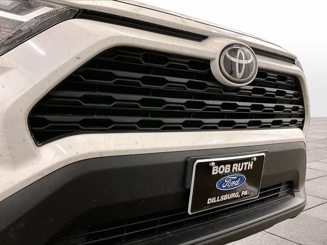 Used 2025 Toyota RAV4 LE AWD/4WD image 29