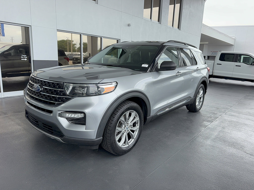 Certified 2023 Ford Explorer XLT w/ Equipment Group 202A RWD image 2