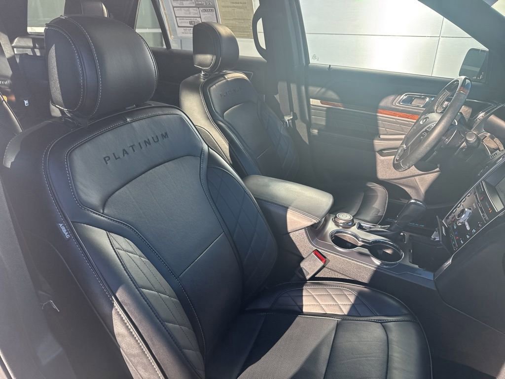 Certified 2017 Ford Explorer Platinum image 35