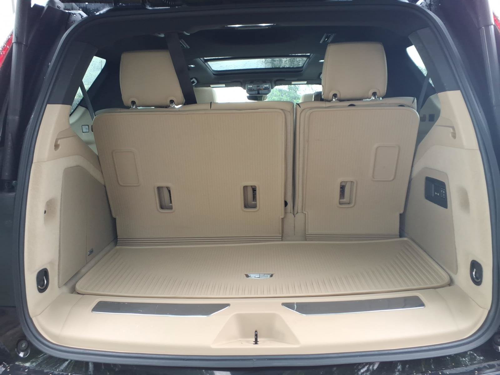 Used 2023 Cadillac Escalade Premium Luxury w/ LPO, Floor Liner Package AWD/4WD image 32