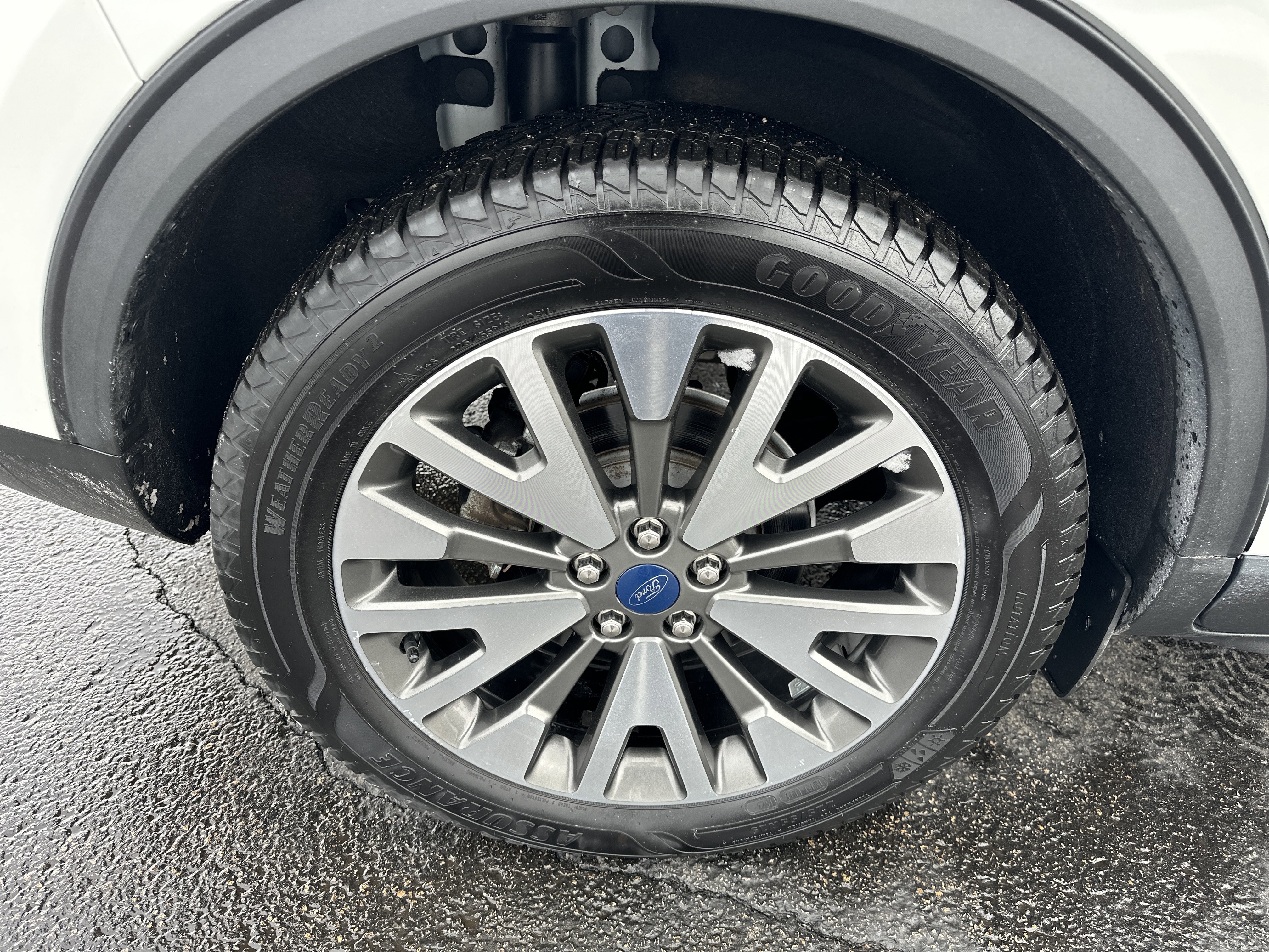 Certified 2020 Ford Escape Titanium w/ Titanium Premium Package 2.0 image 12