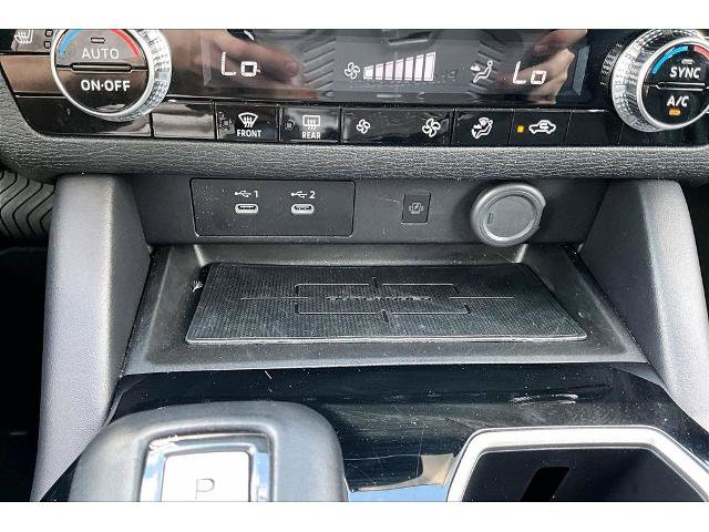 Used 2025 Mitsubishi Outlander SE FWD image 15