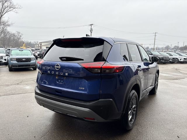 Used 2023 Nissan Rogue S image 5