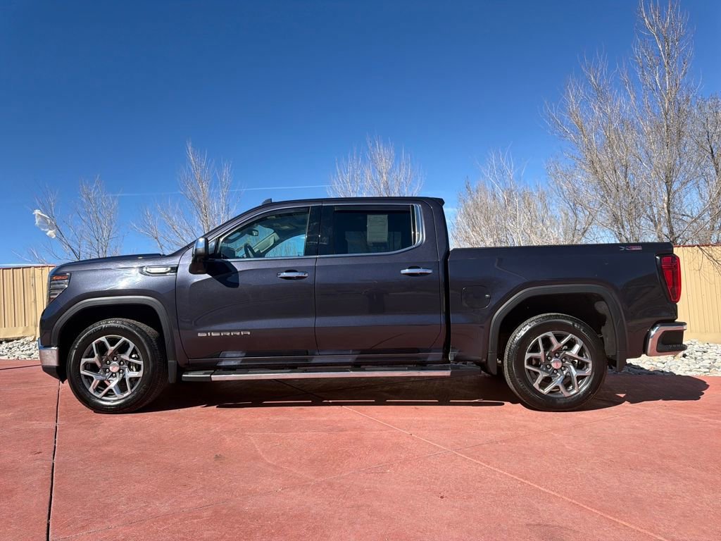 Used 2022 GMC Sierra 1500 SLT w/ SLT Premium Plus Package AWD/4WD image 2
