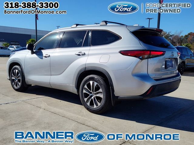 Used 2022 Toyota Highlander XLE image 5