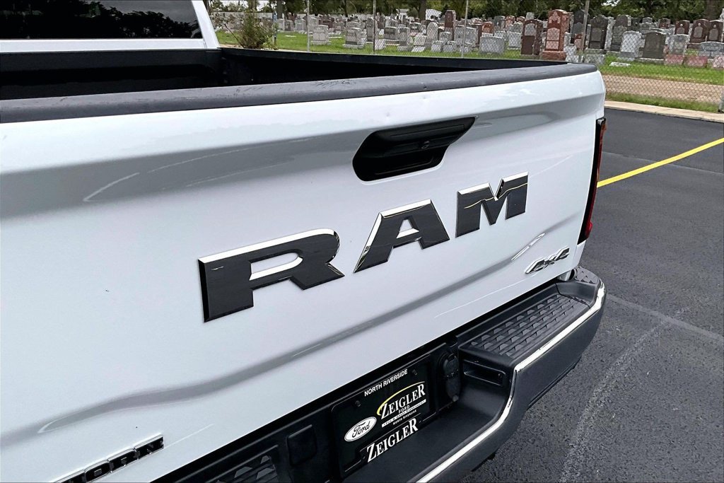 Used 2025 RAM 2500 Big Horn AWD/4WD image 30