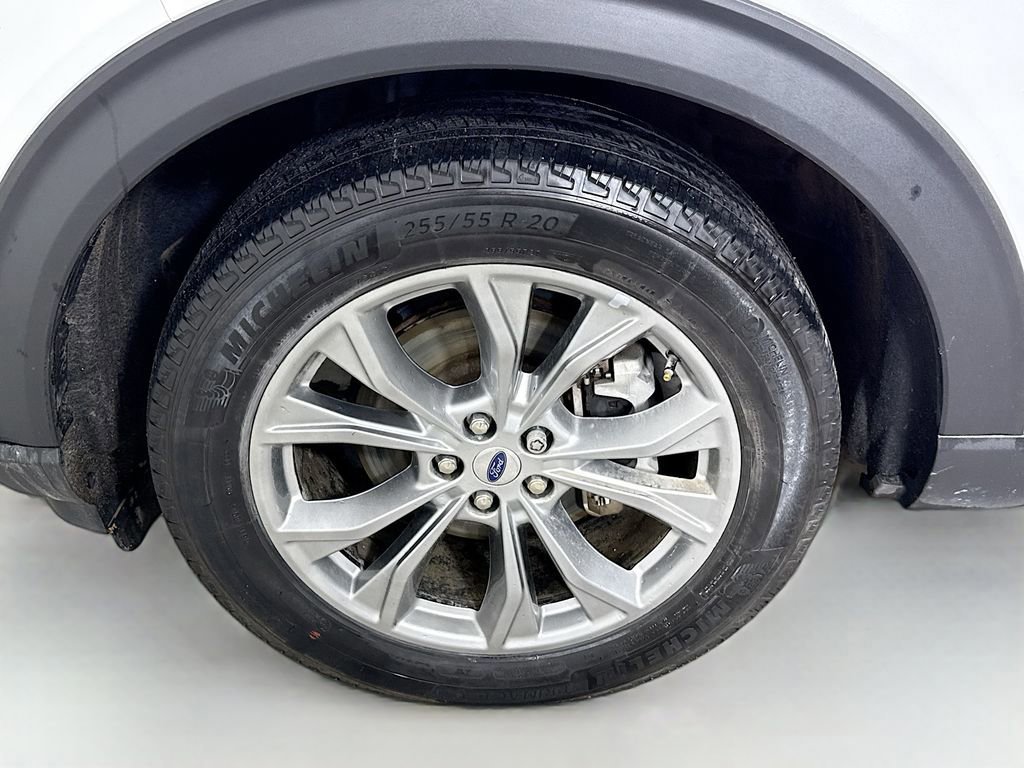 Certified 2023 Ford Explorer XLT w/ Equipment Group 202A image 33