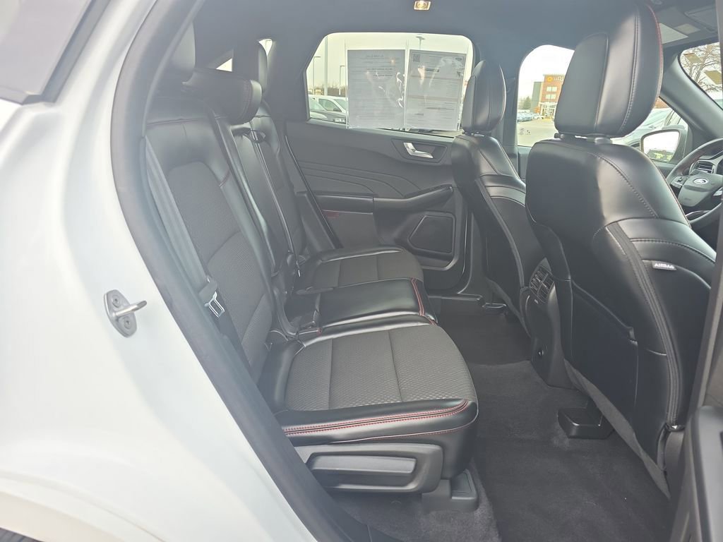 Certified 2023 Ford Escape ST-Line w/ Tech Pack #1 AWD/4WD image 34