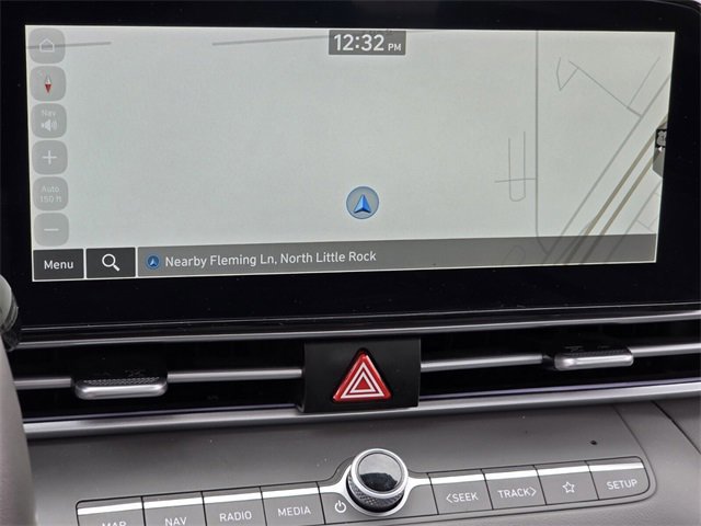 Used 2025 Hyundai Elantra SEL image 19