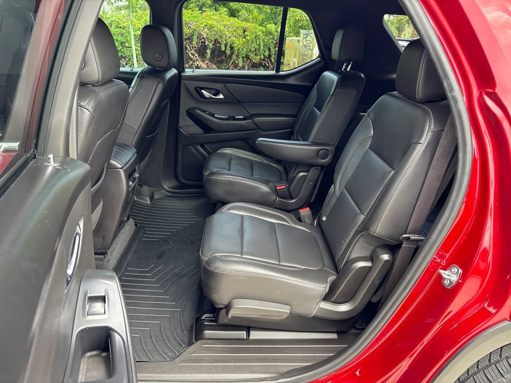 Used 2022 Chevrolet Traverse LT FWD image 30