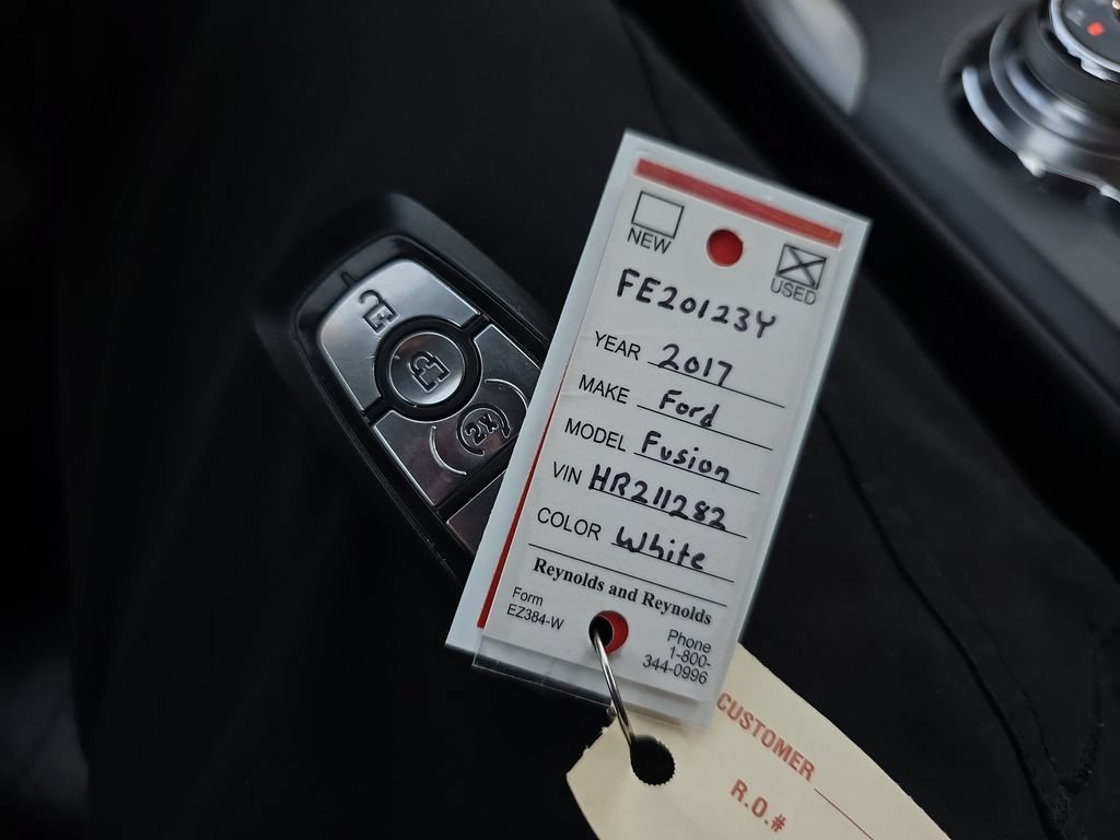 Certified 2017 Ford Fusion Energi SE FWD image 39