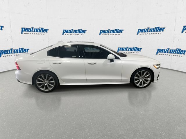 Used 2021 Volvo S60 T6 Momentum w/ Advanced Package AWD/4WD image 12