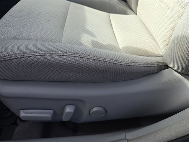 Used 2017 Toyota Camry LE image 12