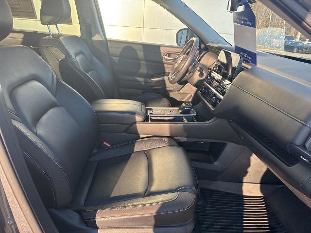 Used 2024 Nissan Pathfinder SL w/ SL Premium Package image 27