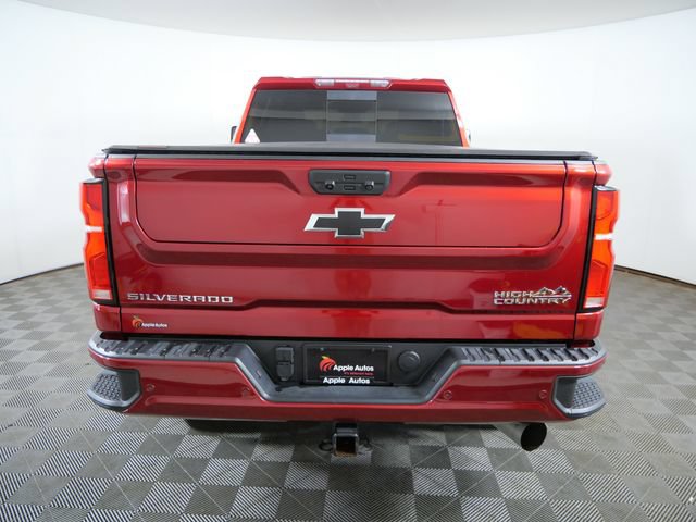 Used 2025 Chevrolet Silverado 3500 High Country w/ Technology Package AWD/4WD image 4